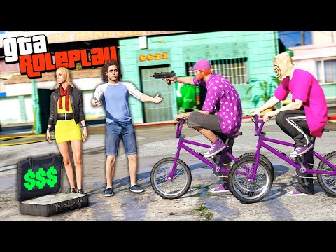 Видео: ГАНГСТЕРЫ СОБИРАЮТ ДАНЬ С РАЙОНА! Ограбления людей в гетто! - GTA 5 RP Radmir RP (Моды ГТА 5)