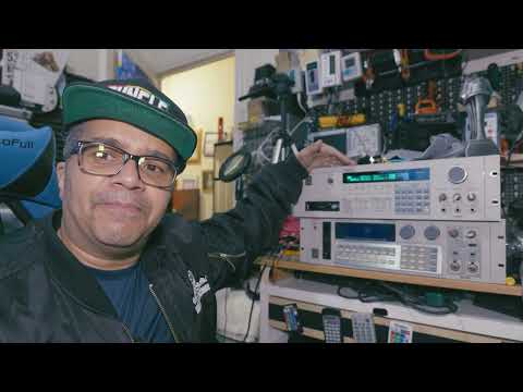 Видео: Akai S950 против S1000: какой аппаратный семплер лучше?