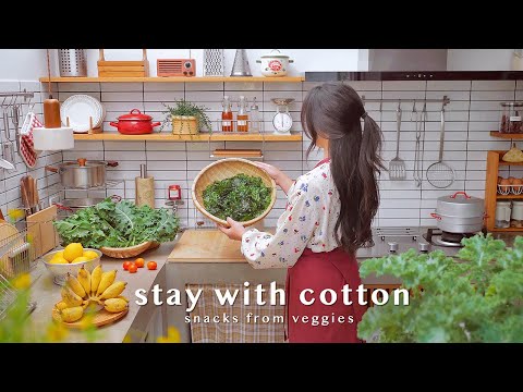 Видео: Закуски из садовых овощей 🌿🍅 | Хрустящие чипсы из капусты 🥦 | Лимонно-огуречный пирог 🥒🍋 | VLOG
