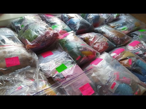 Видео: Запасы бисерных "наборов". Обзор бисерных заготовок. Часть 1.