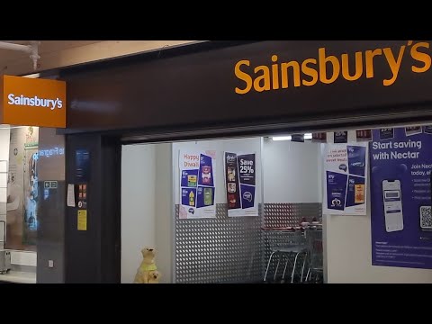Видео: Sainsbury’s. Halloween. Товары к Хэллоуину и не только (2025). Ароматные свечи и неудачный пирог