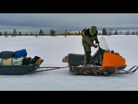 Видео: Вижас-Мезень 320км за бензином.Буран плюс 3 бочки бензина