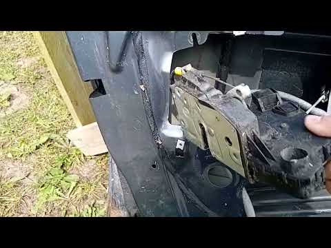 Видео: Замена замка водительской двери BMW e46