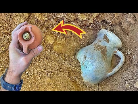 Видео: Поиск сокровищ с помощью металлоискателя / Мы нашли сокровища