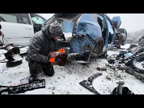 Видео: Работа в США  на свалке (снег метель и стужа)