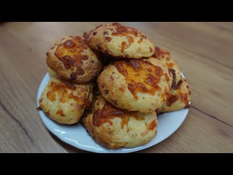 Видео: Бъркани питки с кашкавал, бърза и вкусна закуска.