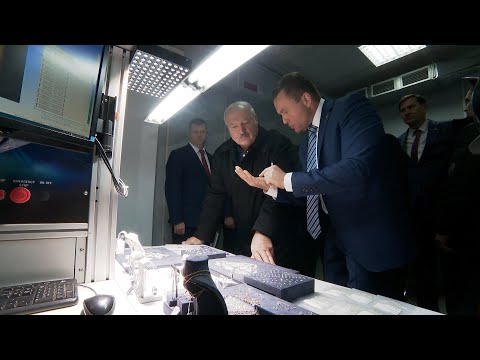 Видео: "Это чистое золото! Делаем сами!" // Лукашенко на ювелирном заводе "Кристалл". Гомель