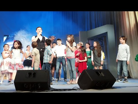 Видео: КОЛЕДЕН ЗВЪН/ОРЛИН ПАВЛОВ и детско шлагерно студио ДА