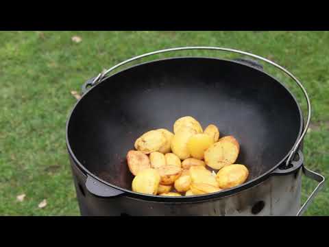 Видео: КРОЛИК В СМЕТАНЕ В КАЗАНЕ Вкусно за уши не оттащить Kaninchen mit Tomaten und Schmand