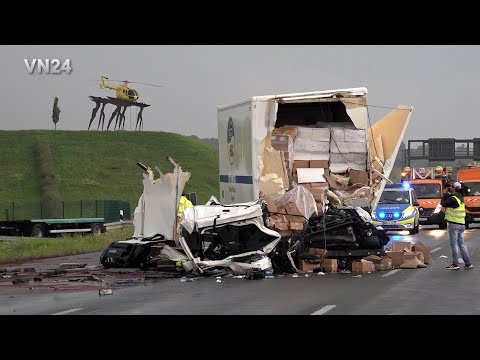 Видео: VN24 - Грузовик врезался в пробку на перекрестке Камень