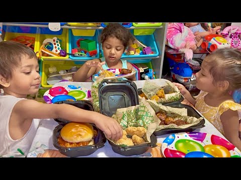 Видео: Посетите @wingstop с Рией Рави и Риной на обед в Квинсе, Нью-Йорк #США #еда #wingstop #подписка