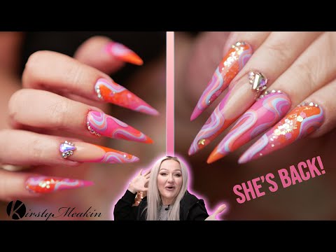 Видео: Экстремальный акриловый омбре и френч с волнистым гель-лаком