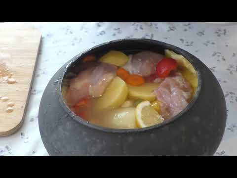Видео: ГОТОВИМ В ПЕЧИ. ЖАРКОЕ КУРИЦА С КАРТОШКОЙ В ЧУГУНКЕ.