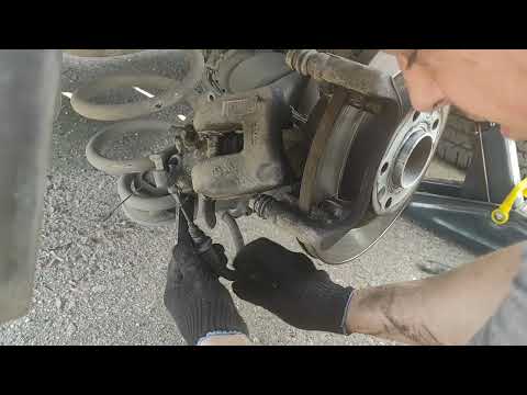 Видео: Пежо Эксперт, замена тормозных колодок (задних)