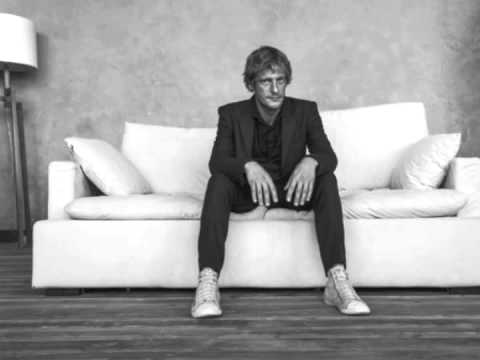 Видео: Никита Козлов ("Сегодняночью") на радио "Маяк"