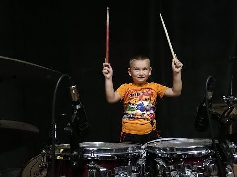 Видео: ДВГ "ЩАСТЛИВЦИ" - "В ДЕТСКАТА ГРАДИНА"