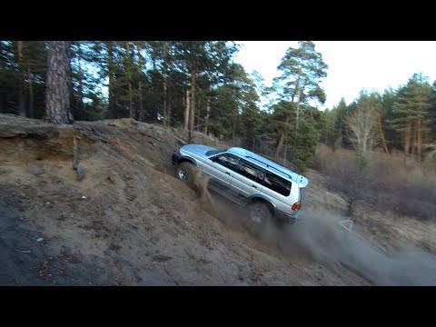 Видео: Lexus LX 470, Discovery 4,  Pajero Sport,  Nissan Mistral. Песочные горки и диагоналки