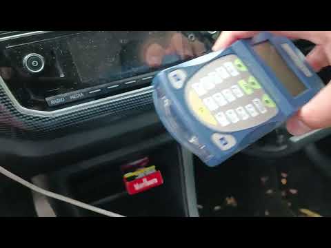 Видео: Обзор каршеринг автомобиля Volkswagen up! Путешествие из  Кайзерслаутерна в Карлсруэ.