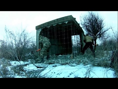 Видео: РУШИМ СТАРЫЙ ДОМ . ДОБЫЧА АРМАТУРЫ.