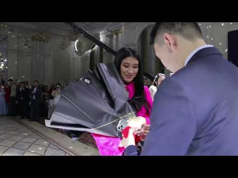 Видео: Тойдың үстінде қызына сөз салды