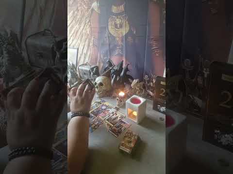 Видео: Кого ви изпраща съдбата ? ( гадание)