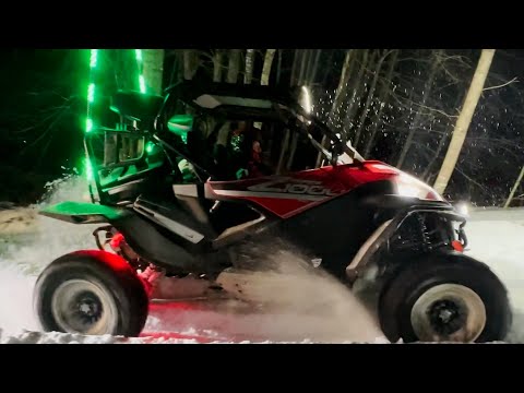 Видео: КВАДРОЦИКЛЫ ВЫРЫВАЮТСЯ ИЗ СНЕЖНОГО ПЛЕНА. СПАСАЕМ CFMOTO ZFORCE 1000