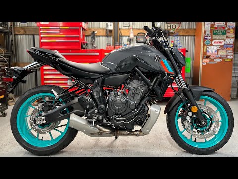 Видео: Мой первый новый велосипед! + MUST HAVE Touring Mods для MT07