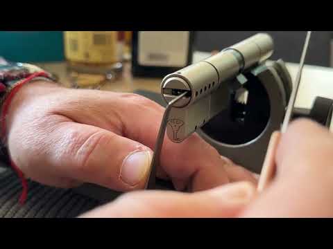 Видео: инструмент для открытия замков клюшки MTL 5 R/L Classic тMul-T-Lock Classic Pro Mul-T-Lock  MTL400