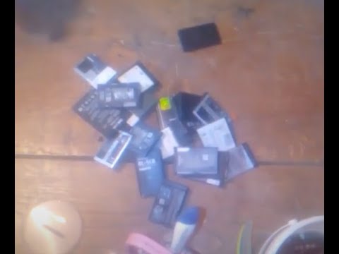 Видео: золото с телефонных батарей