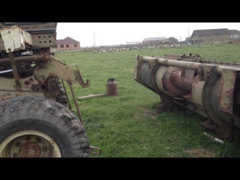 Видео: Запуск жатки Е-302 после переоборудования на режущий аппарат Шумахер.