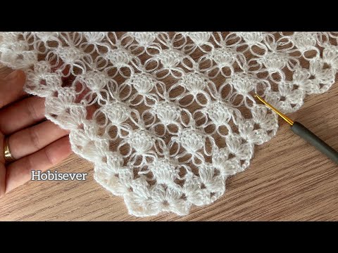 Видео: НЕВЕРОЯТНО ПРОСТО ❣️ Шаль Треугольник крючком для начинающих 💯💯/ Схемы вязания шали / СУБТИТРЫ