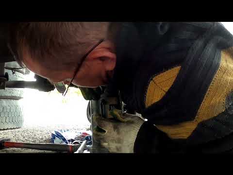 Видео: Замена тормозного диска на Газоне Next. В полевых условиях.