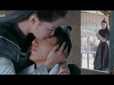 Видео: Видя, как ее возлюбленный держится за любовного соперника, она ревновала, но не знала, что он скоро