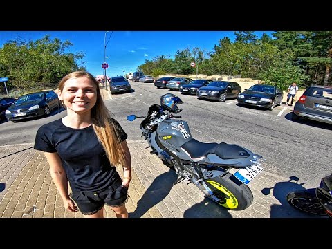 Видео: АДЕКВАТНЫЙ Мото Девичник  ДЕВУШКИ Выбирают BMW s1000rr!