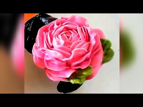 Видео: "Цветы из крема - учимся вместе!"