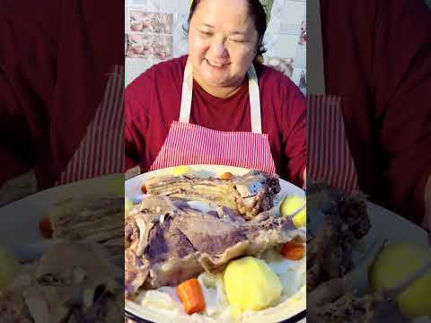 Видео: Бешбармақ в ауле. Мясо. Тесто для бешбармак