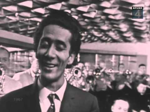 Видео: Батыр Закиров -  «Девушки моей страны». Огонек за 1967 год.