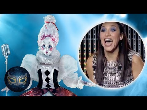 Видео: Who's Behind The Princess Mask?! The Masked Singer REVEAL | Маскираният певец