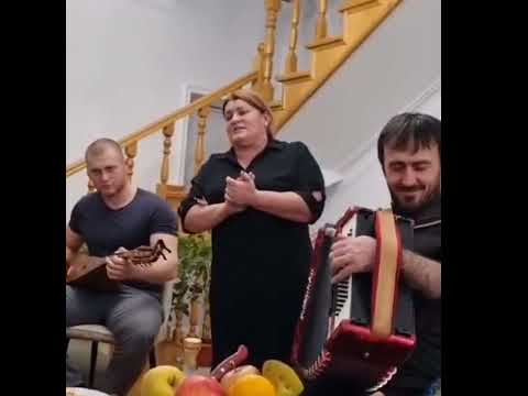 Видео: Нуржанат в кругу друзей. Красивый живой звук. Даргинская песня 👍👏🔥🔥🔥
