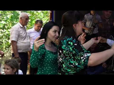 Видео: Самые Зажигательные Танцы на Свадьбе Братья порвали танцпол  гр Караван - Елена, Фая, Гуьлуь 2022