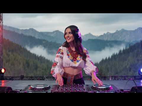 Видео: Track 1. Ukrainian Folk | Bandura Vibes | Бандура, трембіта, жіночий спів у сучасному звучанні