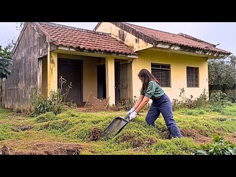 Видео: Молодая Женщина Находит ДОМ ДЕТСТВА Заброшенным | Команда Убирает Его БЕСПЛАТНО! @CleanUpFreeTeam