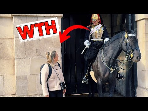 Видео: БЕСИТ 😡❌Королевская гвардия звонила ей три раза