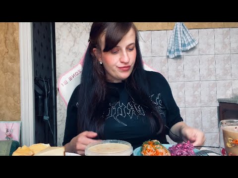Видео: МУКБАНГ СЫРНЫЙ СУП С КУРИЦЕЙ/ СВЕКЛА С СЫРОМ/ЧИЗКЕЙК/ ТЕФТЕЛИ #asmr  #mukbang  #eating #food