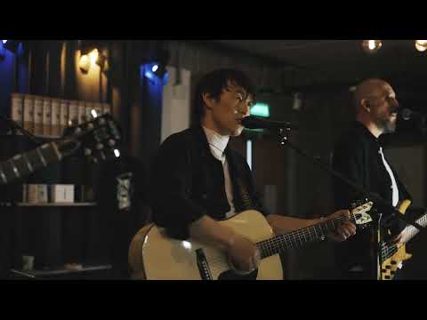 Видео: Петр Погодаев - Пачка сигарет (КИНО Cover) - live квартирник «На Зеленой» 