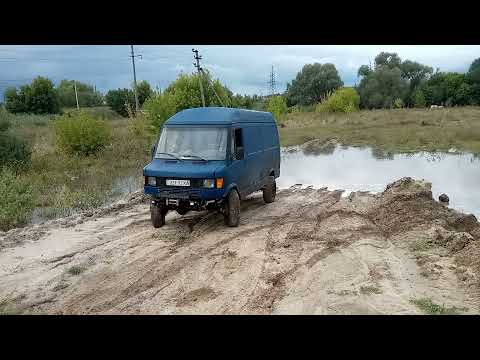 Видео: Mercedes T1 bremer VAN 4x4 лужа ч.1