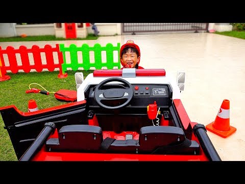 Видео: игрушечная пожарная машина с танком для детей Fire Truck Car Toy Play for Kids
