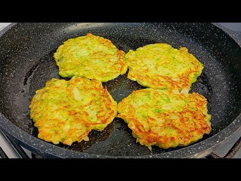 Видео: Когда готовлю эти драники из кабачка, все просят добавки! 🥰#рецепт #asmr