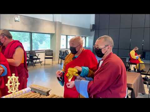 Видео: 🪷 Бурхан шүтээнд шүншиг өргөх ёсны утга учир хэмээх оршвой 🪷