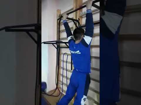 Видео: 52-летний Герман Контоев подтянулся в честь Дня республики 28 раз💪